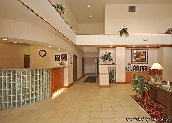 Hotel Baymont By Wyndham North